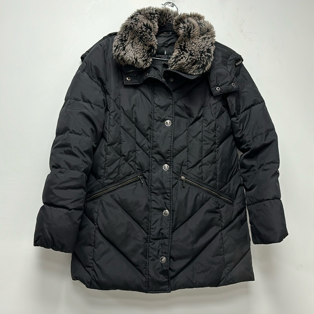 LONDON FOG puffers  Jacket with hat and plush, PS size, black.